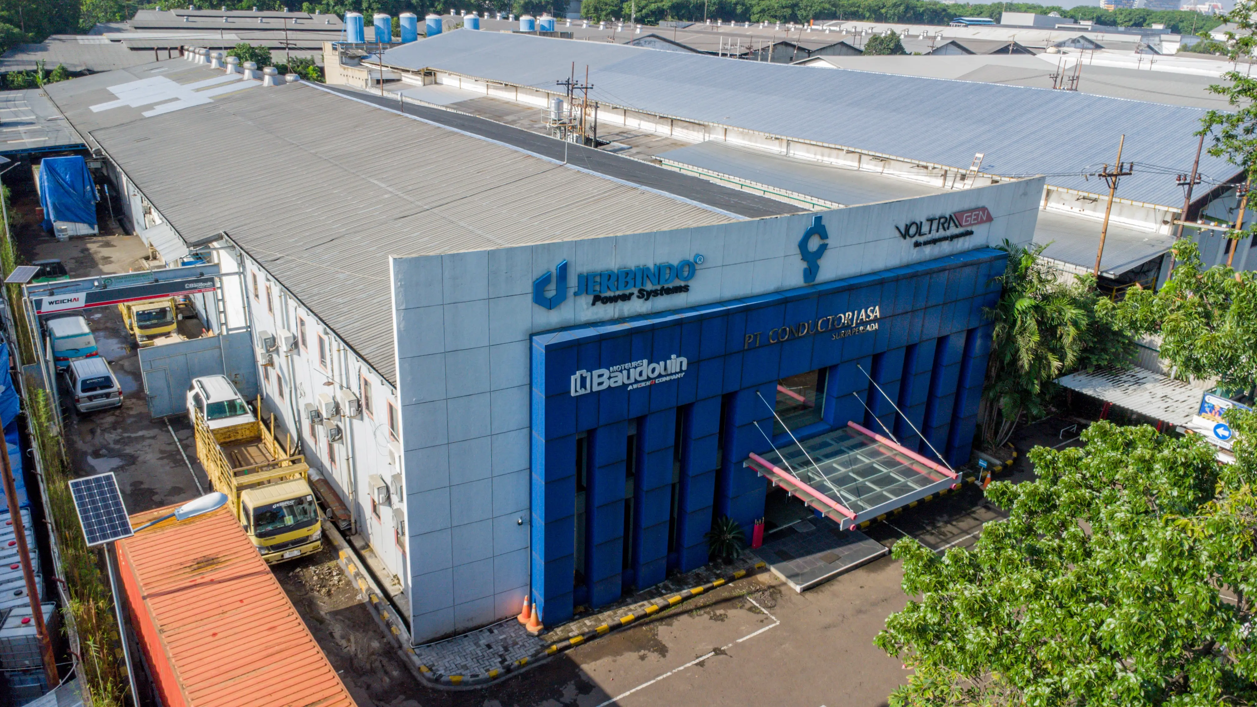 Workshop manufaktur Conductorjasa untuk produksi dan perakitan genset industri